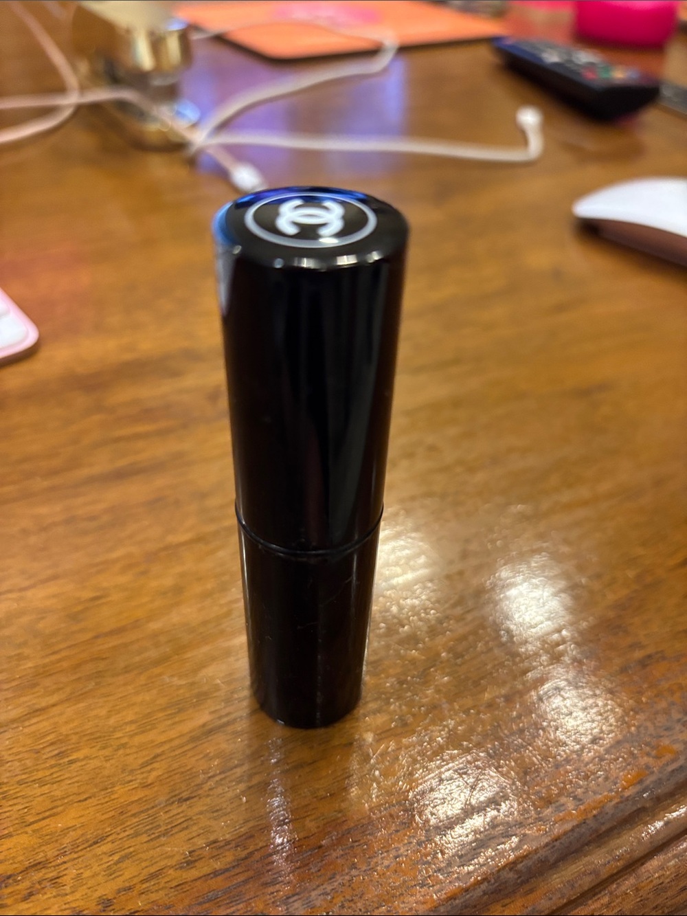 CHANEL Healthy Glow Sheer Colour Stick. Case with Interlocking CC Emblem